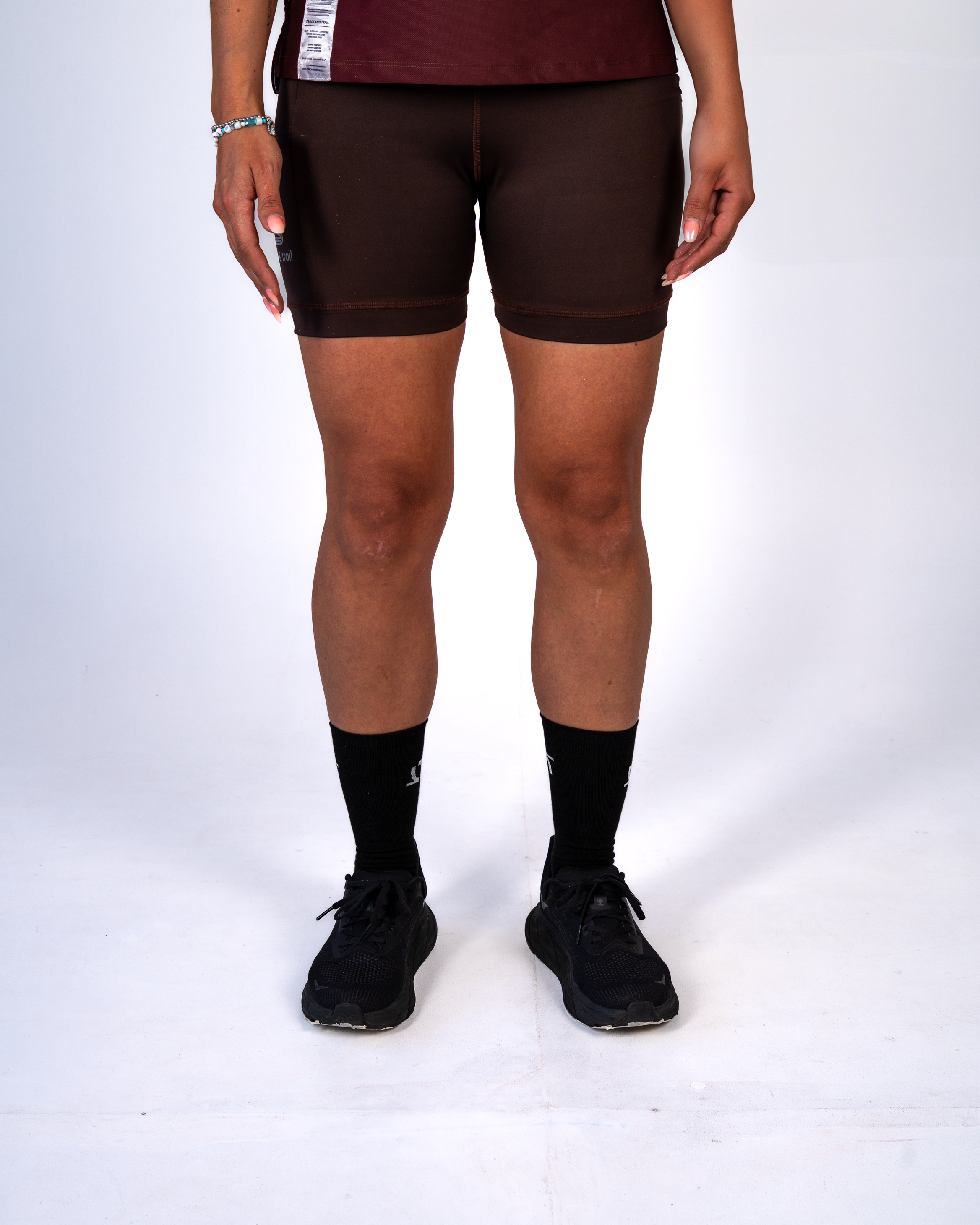 ESSENTIAL RUN TIGHT MOKA