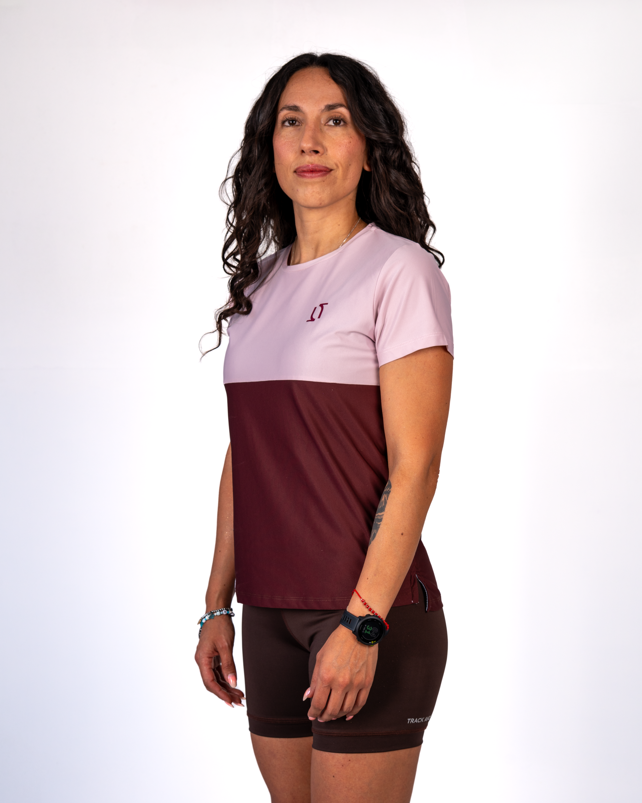 ESSENTIAL RUN TEE BURGUNDY