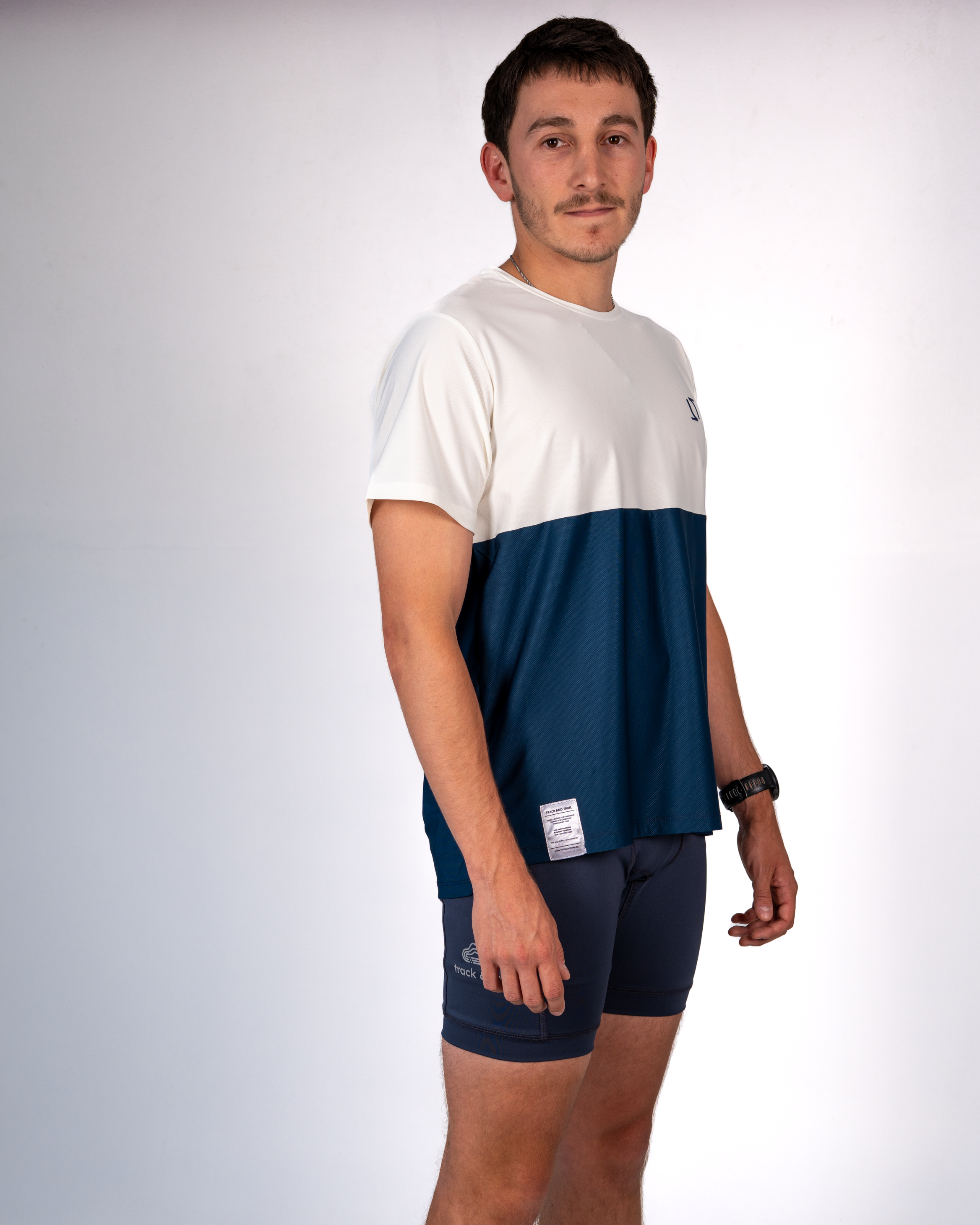 ESSENTIAL RUN TEE BLUE