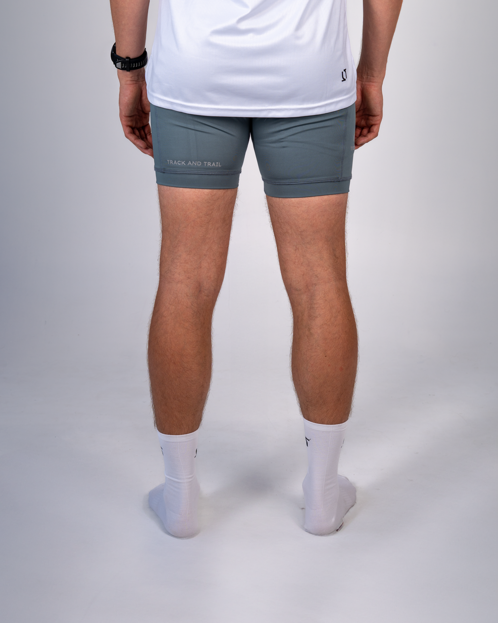 ESSENTIAL RUN TIGHT GREEN