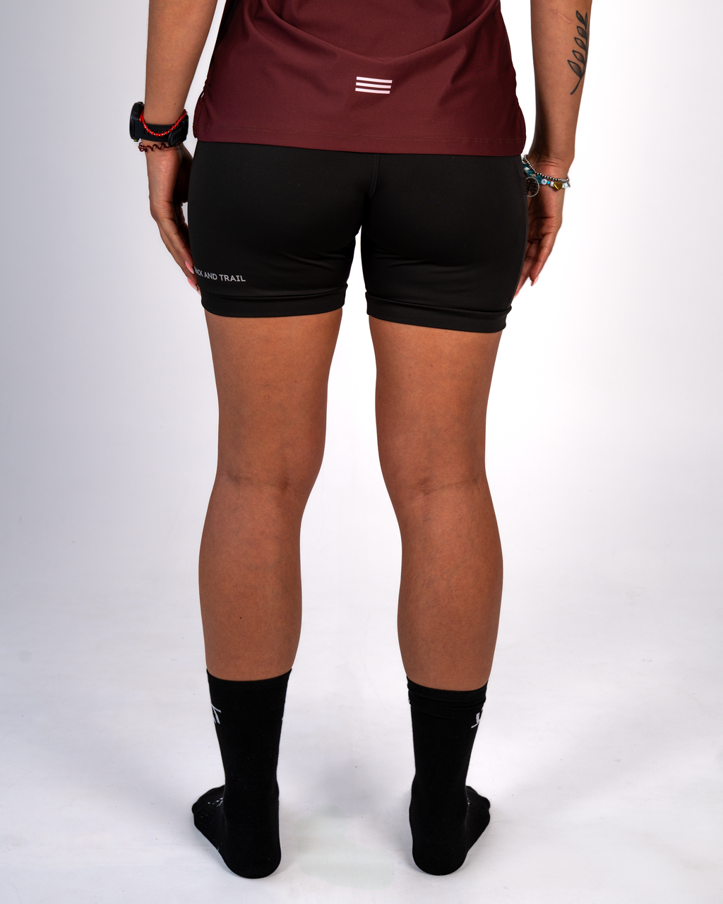 ESSENTIAL RUN TIGHT BLACK