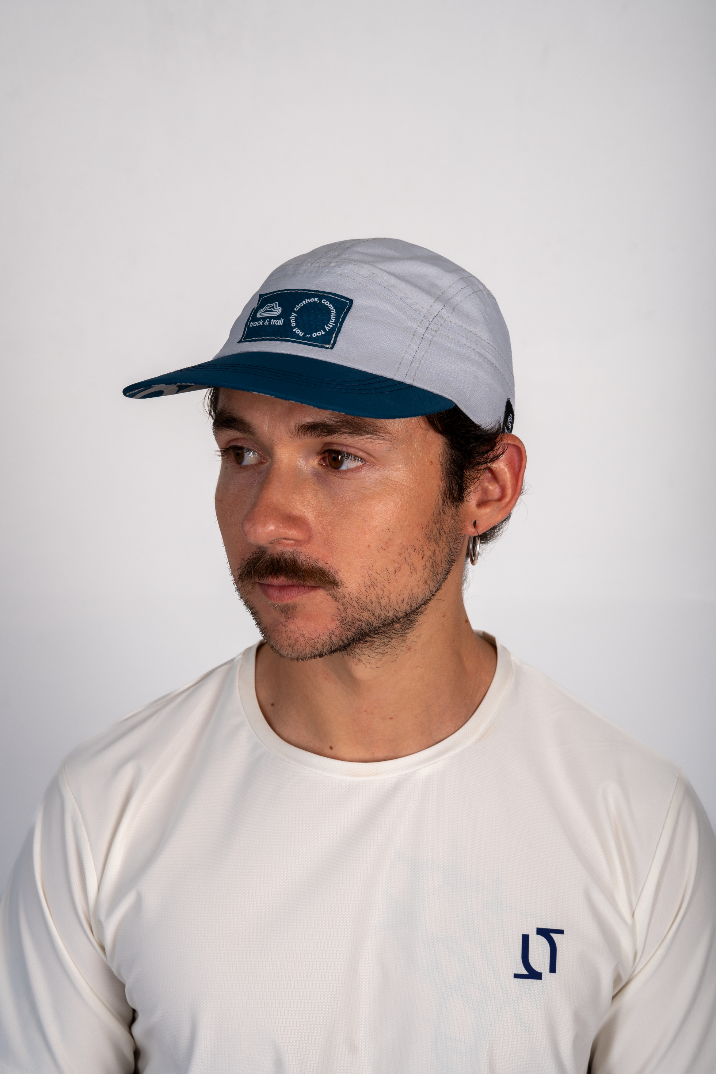 RUNNING CAP LIGHT GRAY